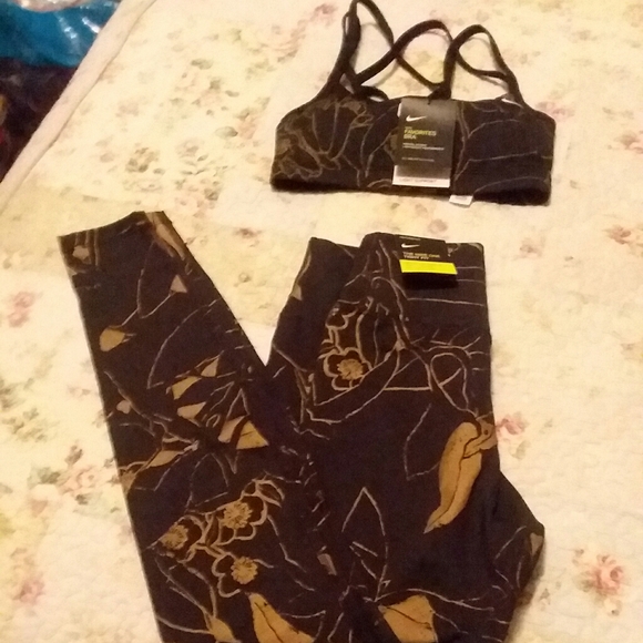 Nike Pants - NIKE Tight Fit SET